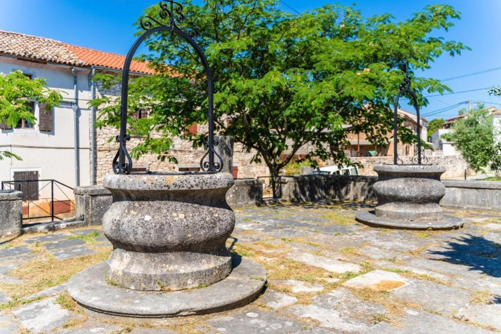 Cozy Apartments And Rooms Pavicini Segotici Екстериор снимка